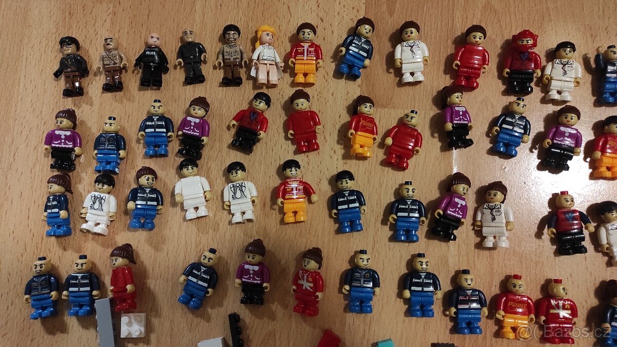 Velká sada postaviček a kostek - 4