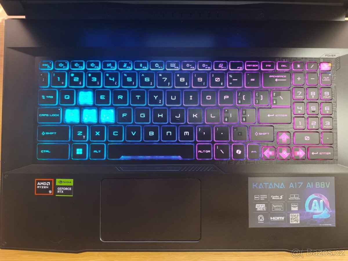 MSI KATANA A17 AI B8VG RTX 4070 (záruka) - 4