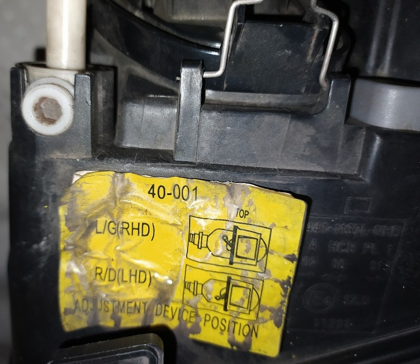 Prodám Čelní světla pro 97-05 Audi A4. - 4