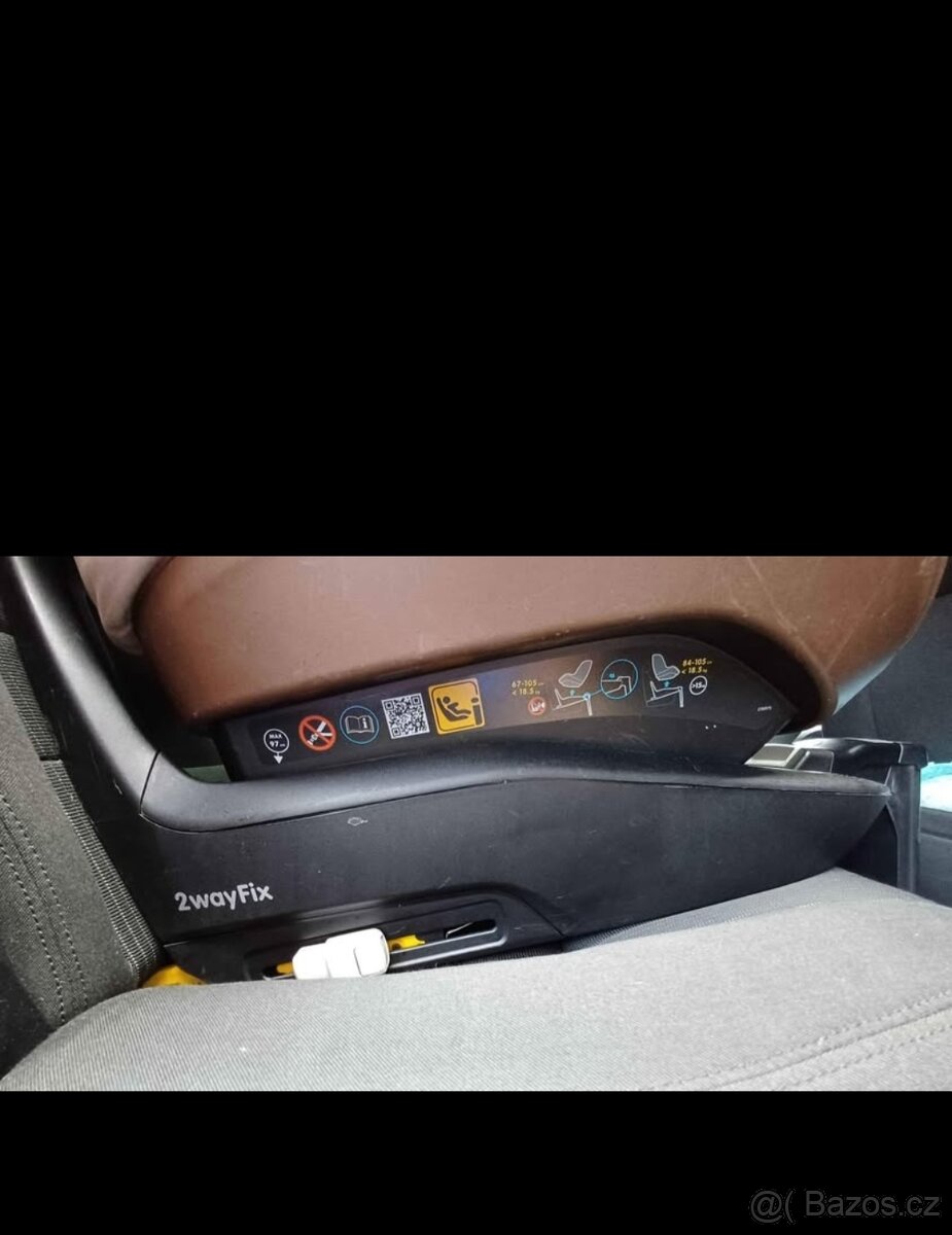 Autosedačka + základna - 4