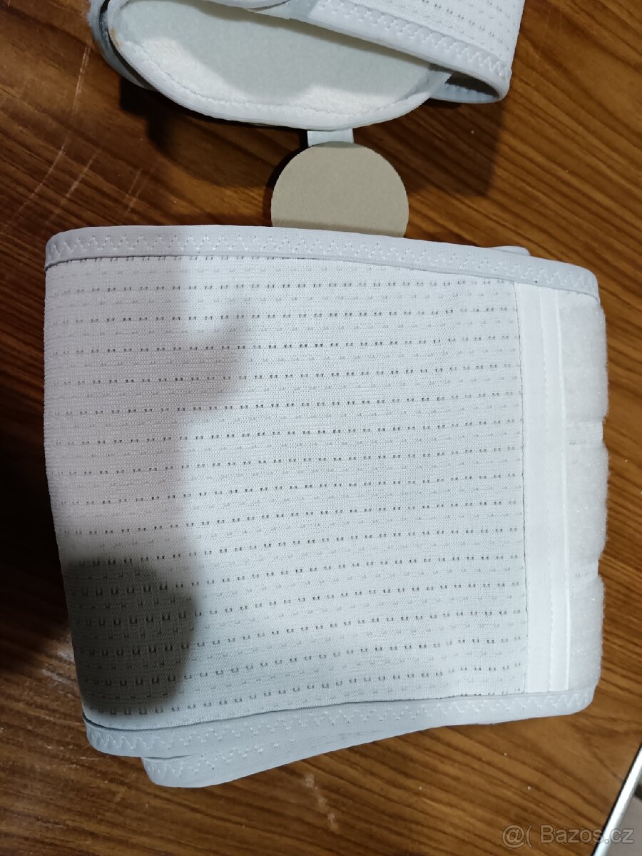 Koleni ortéza nastavitelná - 4