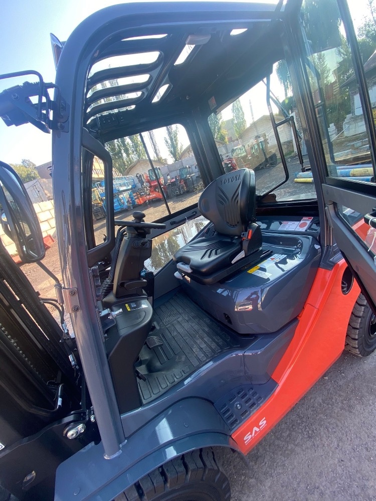 VZV Toyota nosnost 3.tun - 4