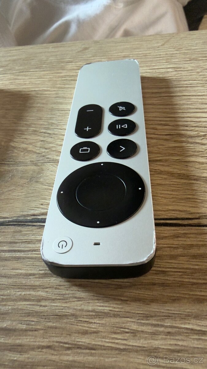 Ovladač Apple TV - 4