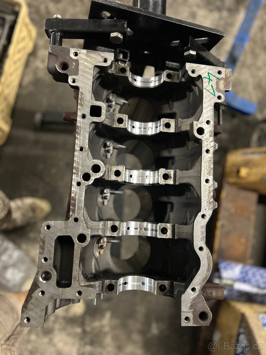 Repasovaný spodek motoru 2.0 bluehdi DW10 / DW12 2.2 - 4