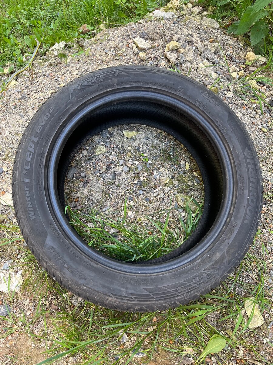 205/55/17 95V M+S - 4