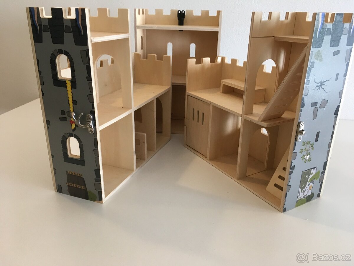 Dřevěný hrad s postavičkami - 4