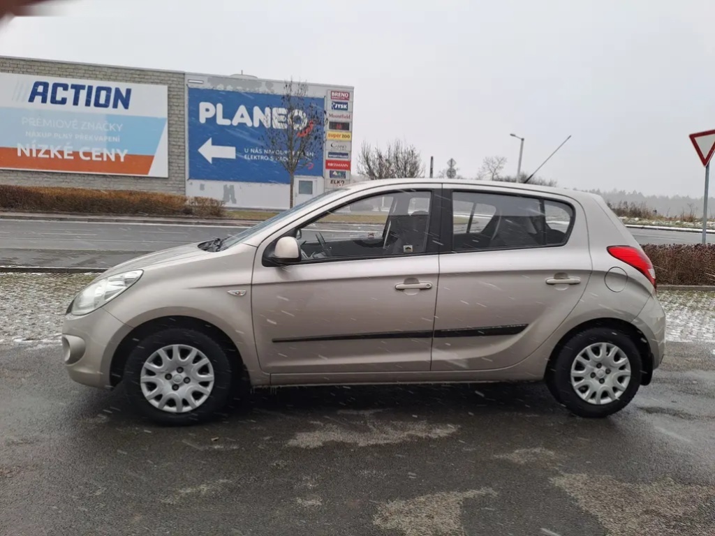 Hyundai i20, 1.2i 57KW 2.MAJ NOVÁ STK - 4