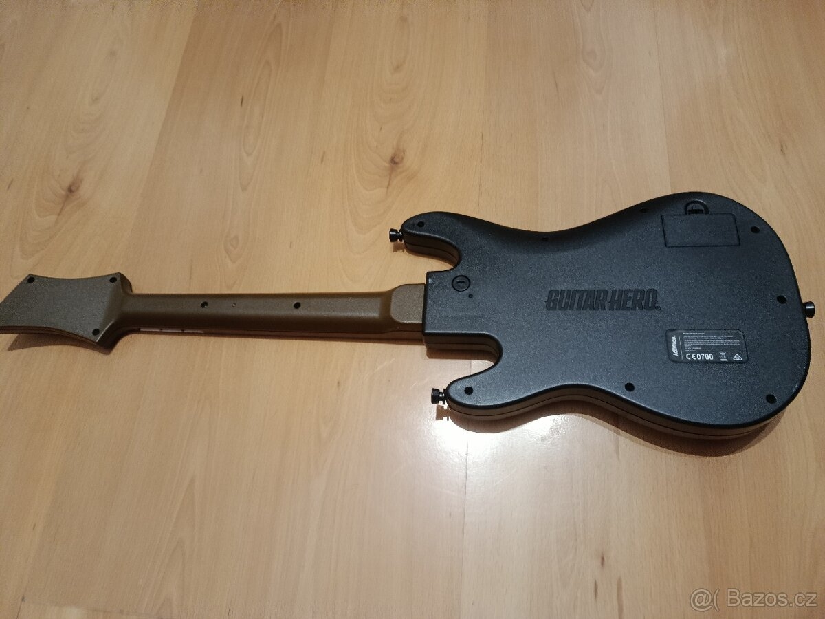 Kytara Guitar Hero k Xbox 360 - 4
