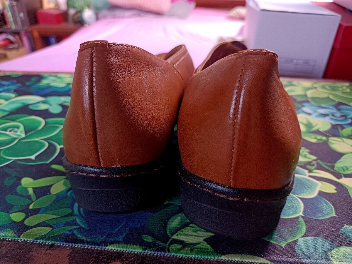 Hnědé pohodové botky na ven - 4