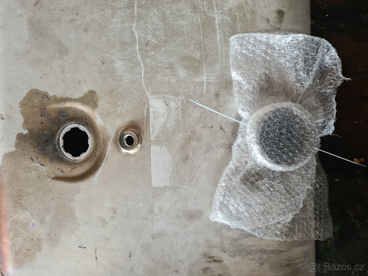 Nádrž na naftu - 4