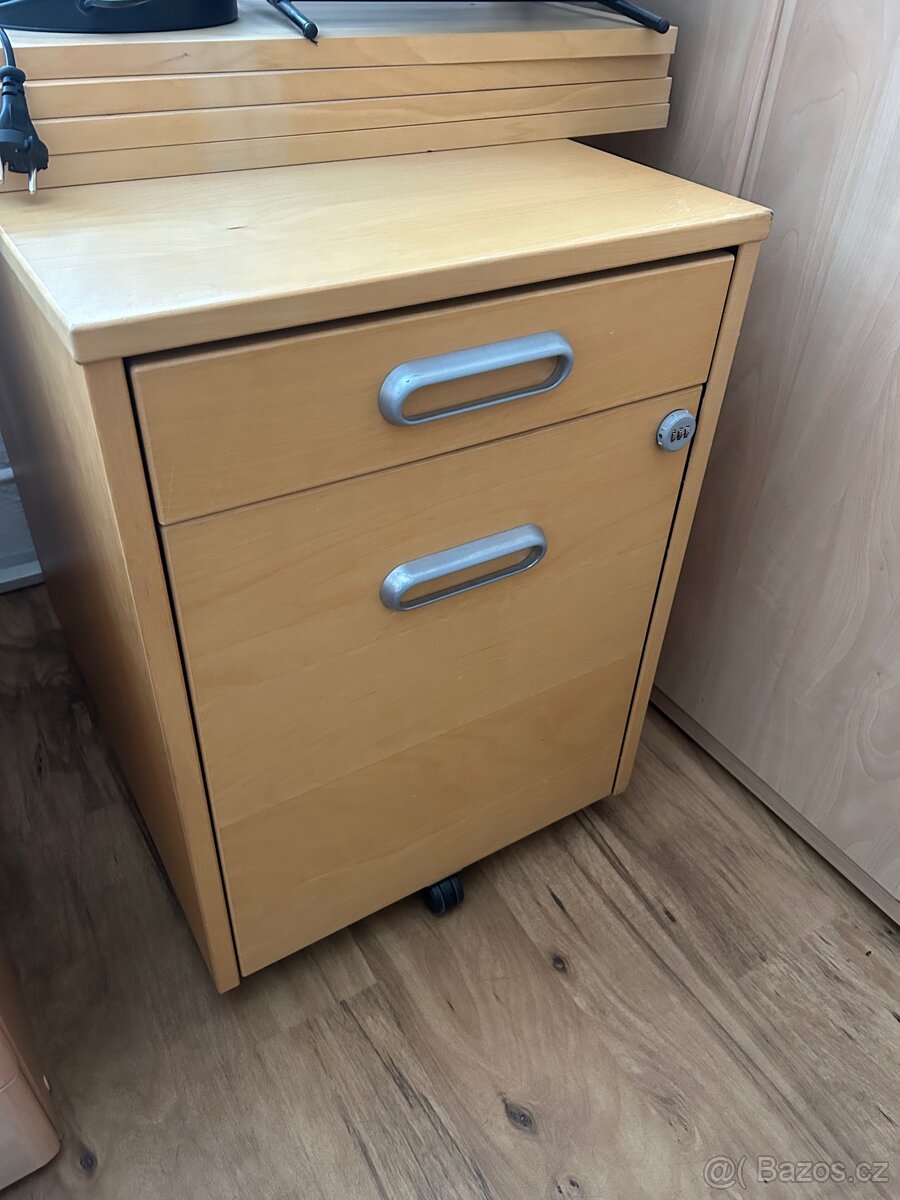 Stůl IKEA - 4