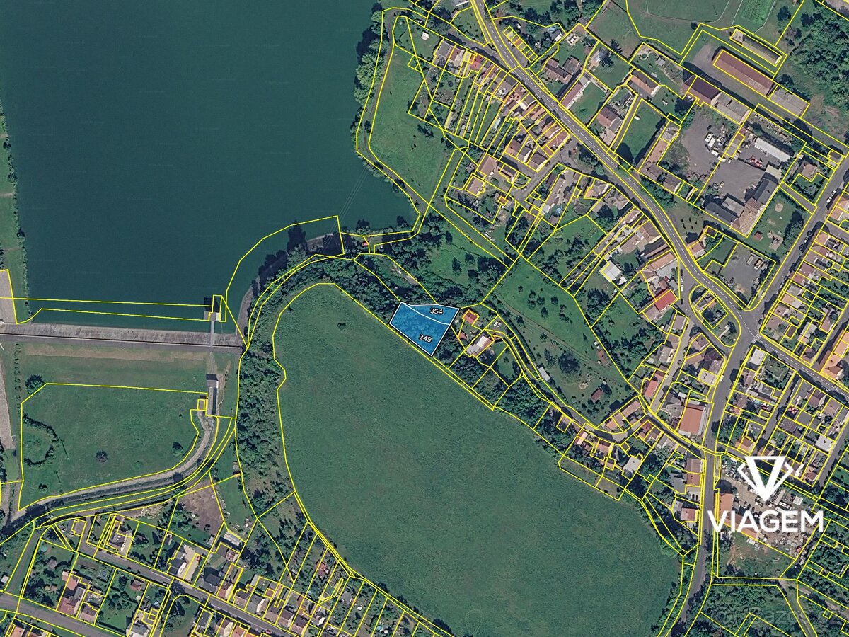 Zahrada 1 237 m² - 4