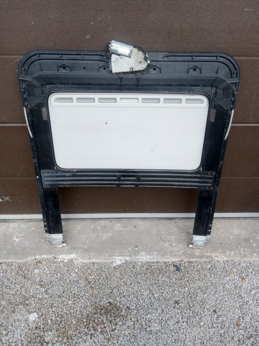 Střešní okno VW t 5 - 4