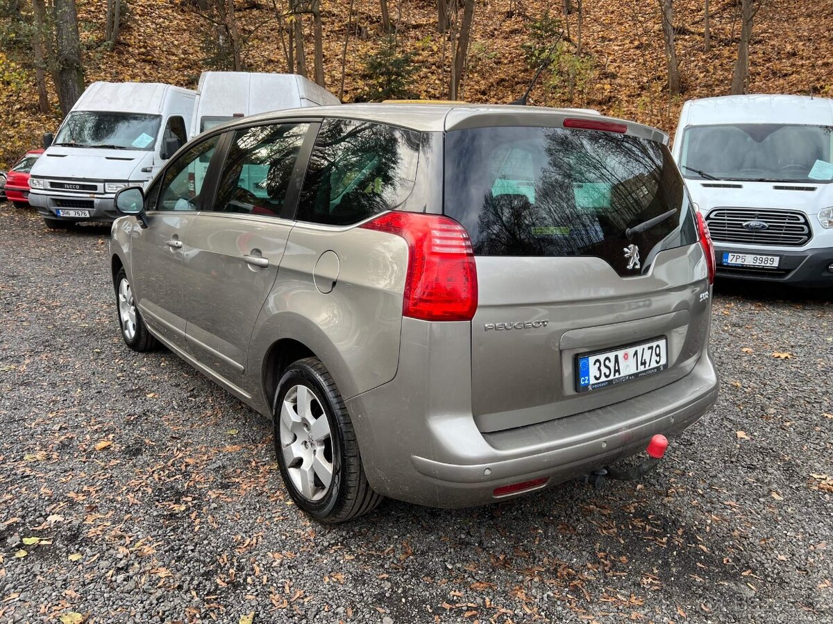 Peugeot 5008 2.0 HDI 110kW pano klima tažné 2010 ČR - 4