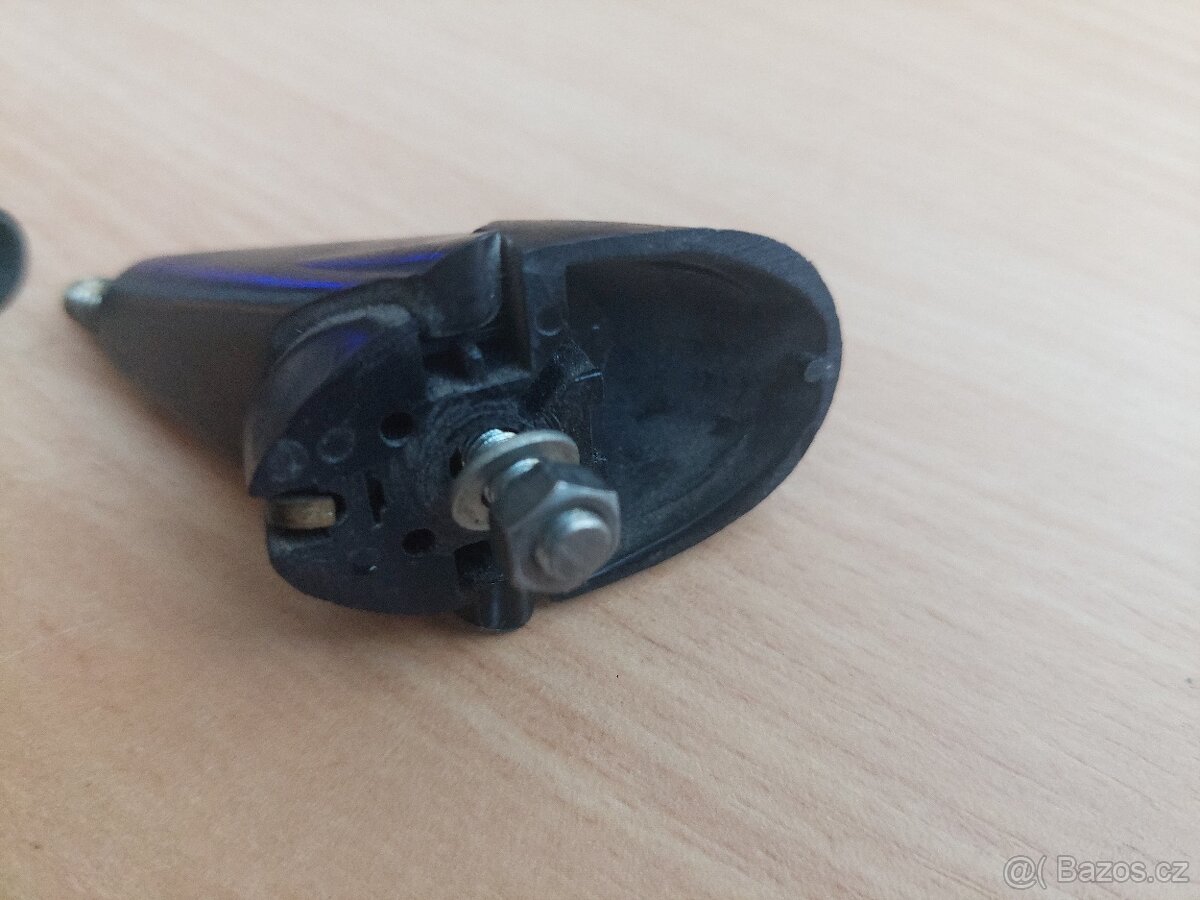 Střešní anténa na auto - 4