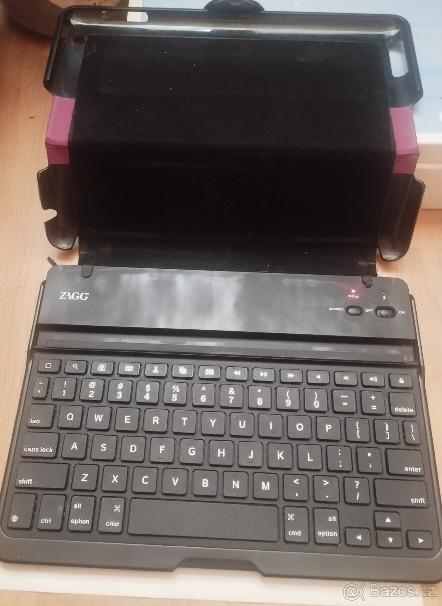 Prodám pouzdro s klávesnicí ZAGG Folio - 4