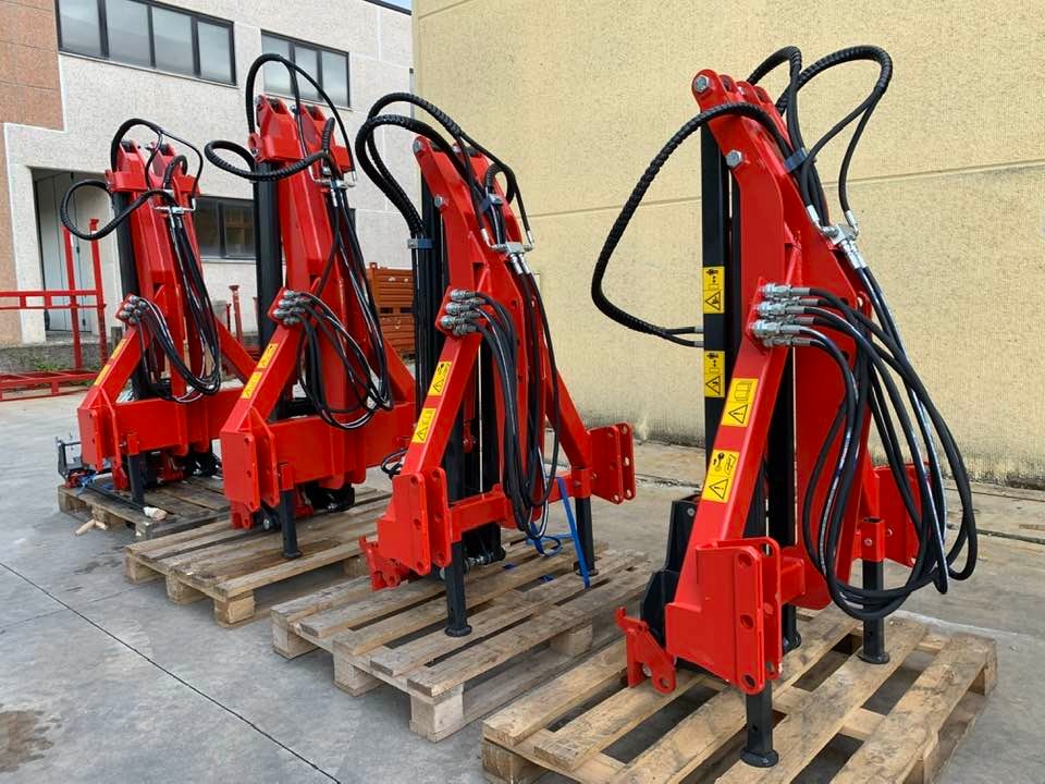 Hydraulický nakladač za traktor - 4