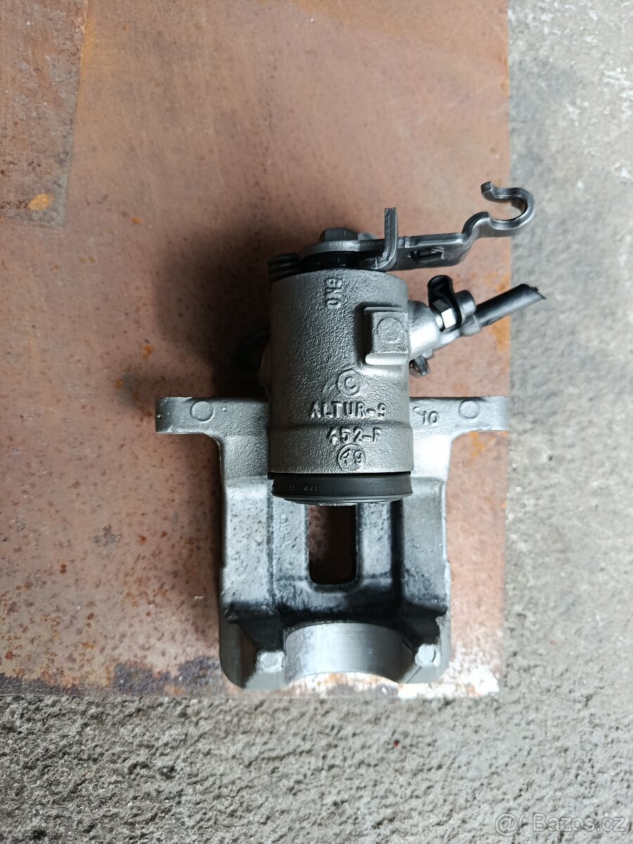 Brzdič golf 5 dily - 4