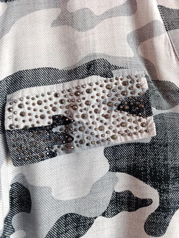 Halenka maskáčová - 4