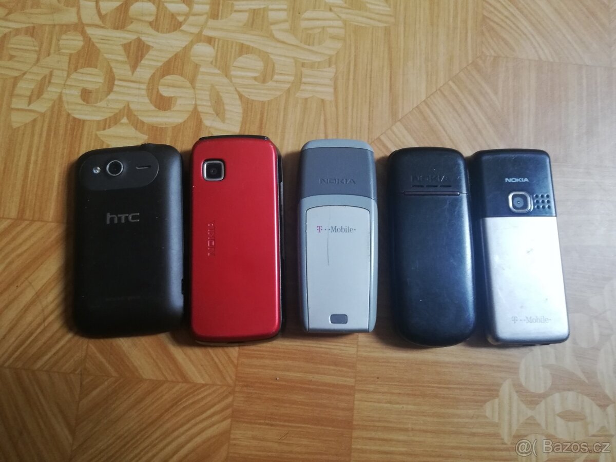 Mobilní telefony + nabiječky - 4