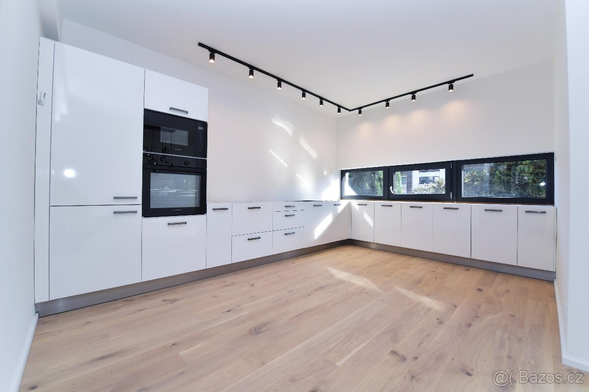 Pronájem ŘRD 7+kk,220 m2,Praha 4-Hostivař.přehrada - 4