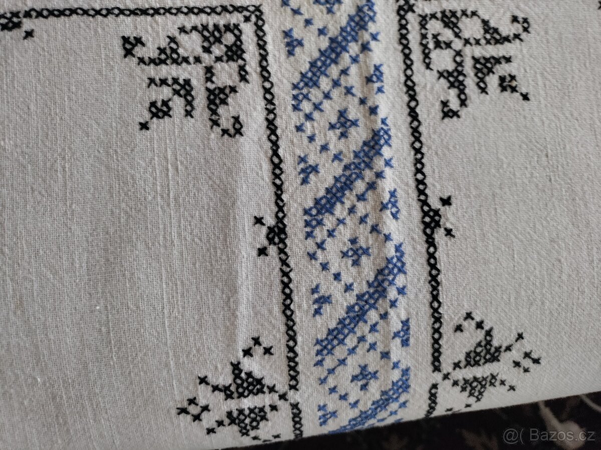 Lněný ubrus ručně vyšívány - 4
