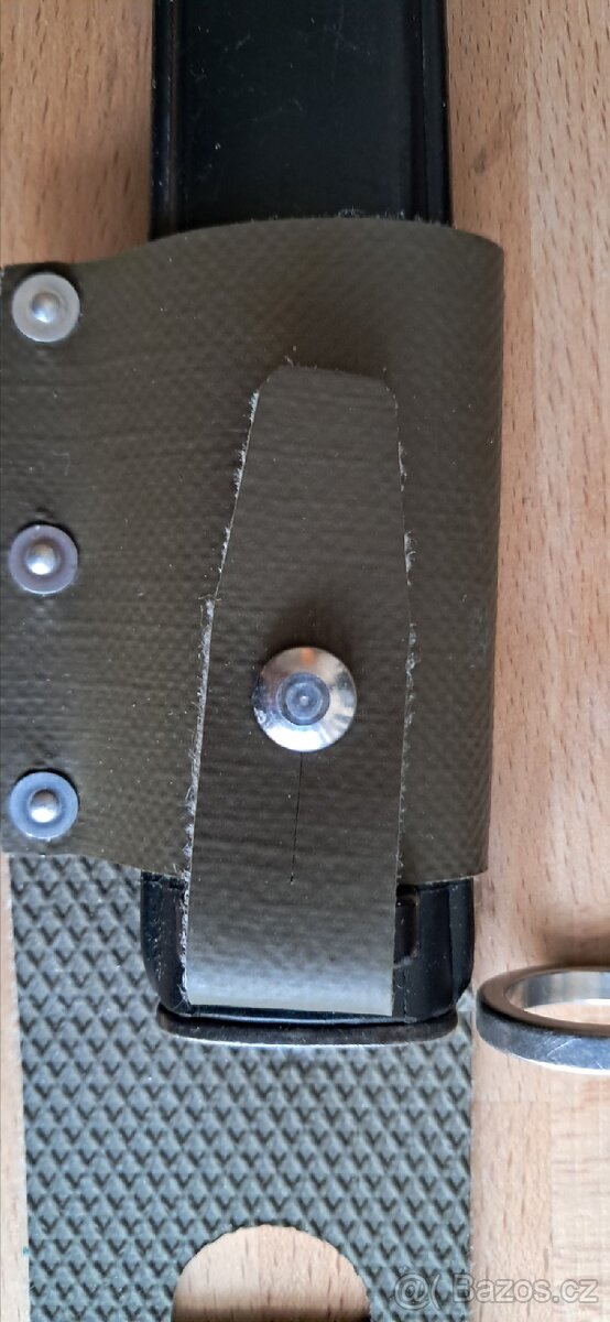 Švýcarský bajonet - 4