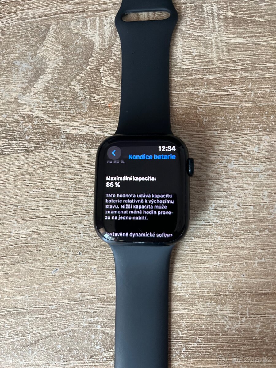Apple Watch 8, 45mm, Nike řemínek - 4
