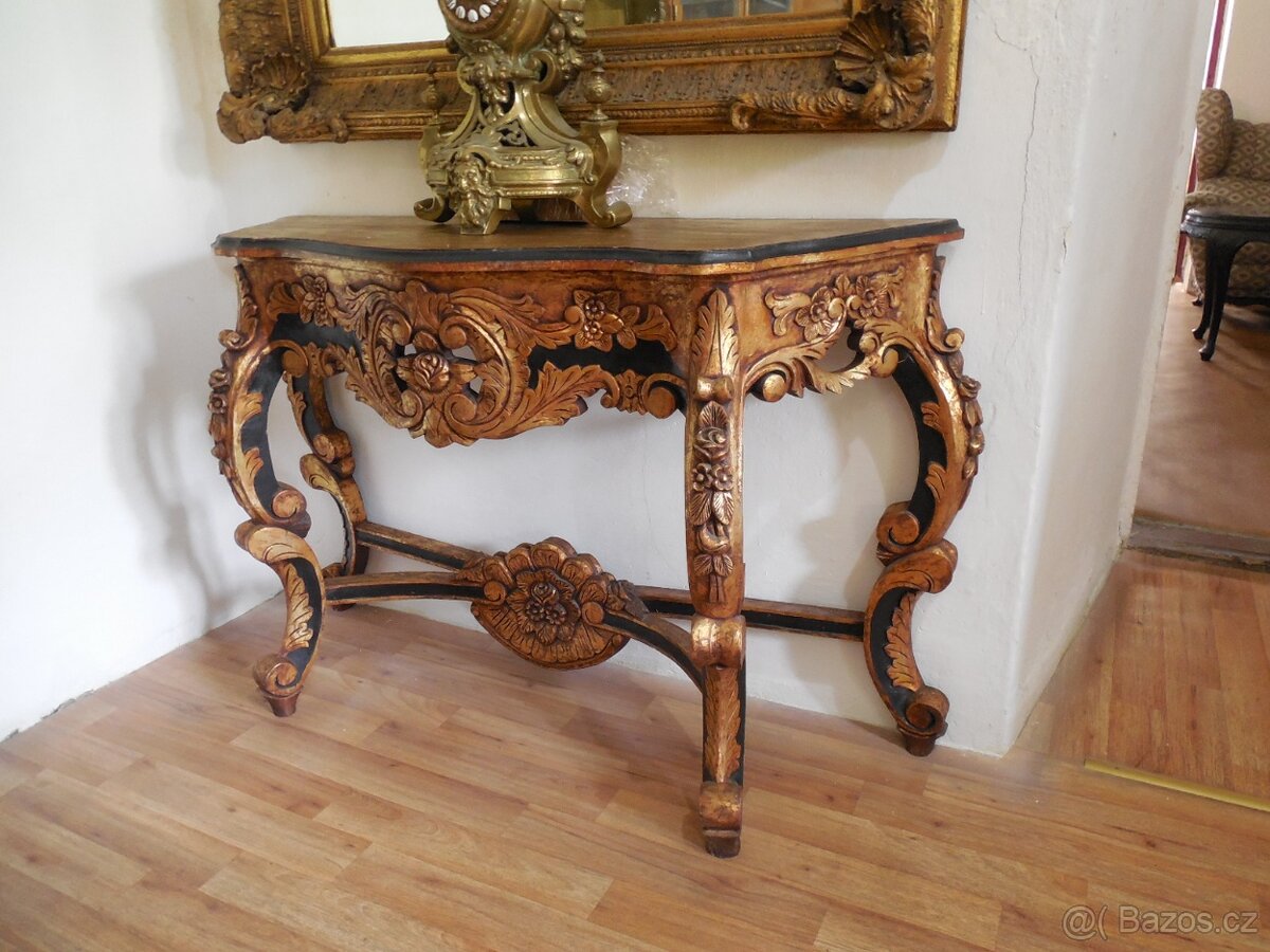 Zlatý konzolový stůl - 4