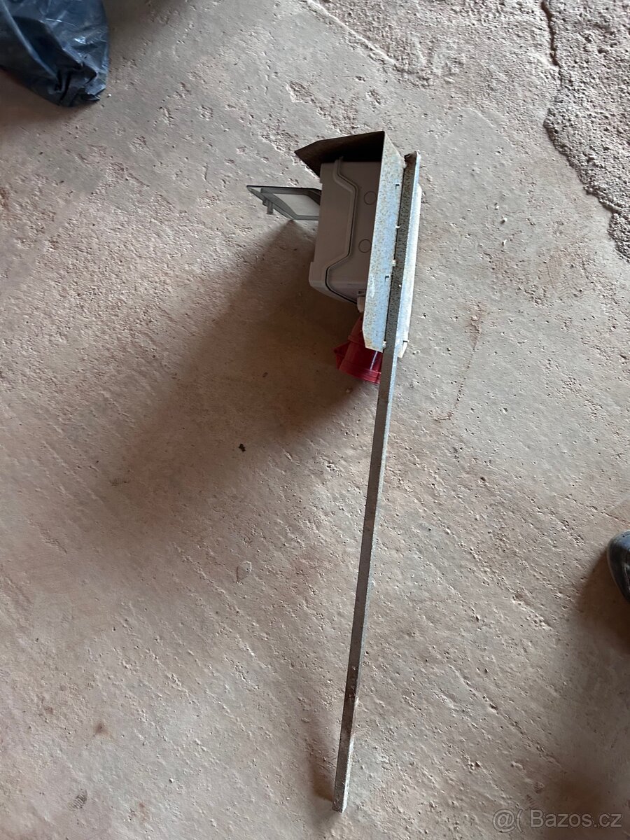 Stavební el. rozvaděč se stříškou - 4