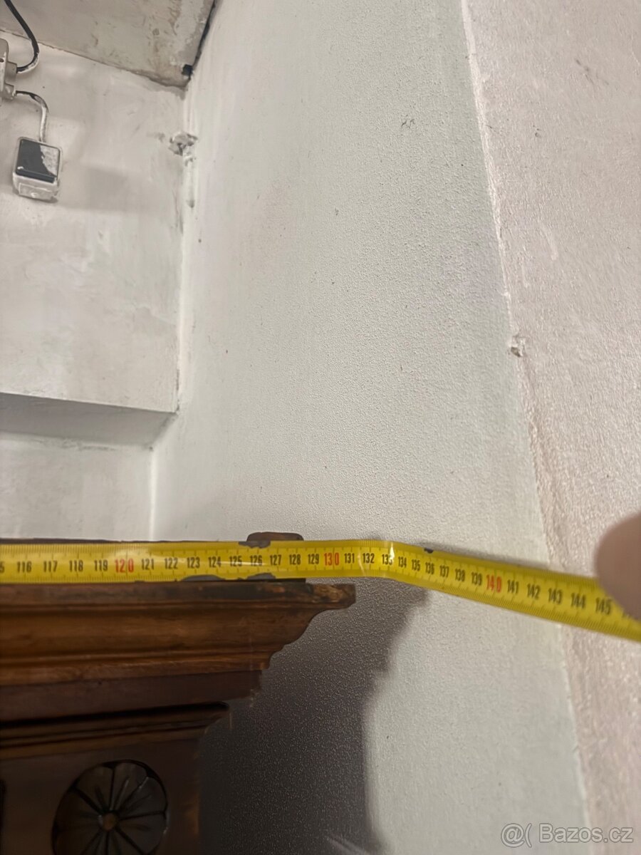 Starožitná skříň nábytek - 4