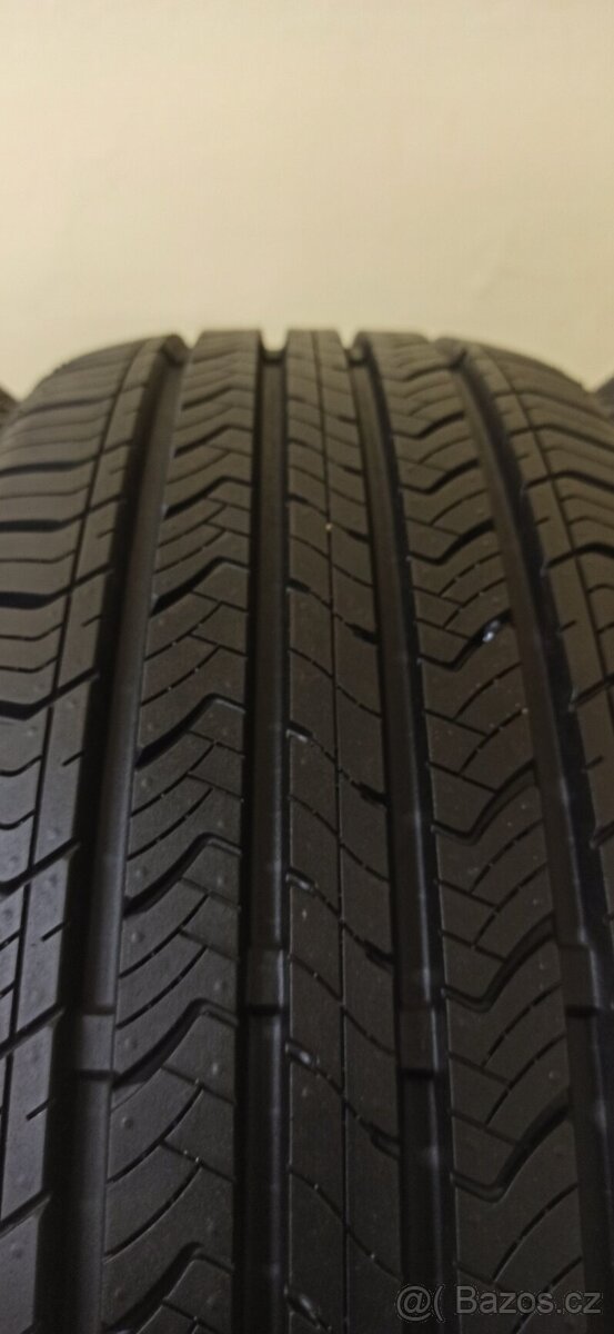 Maxxis Bravo HP 215/55 R17 94V 7,5 mm - 4
