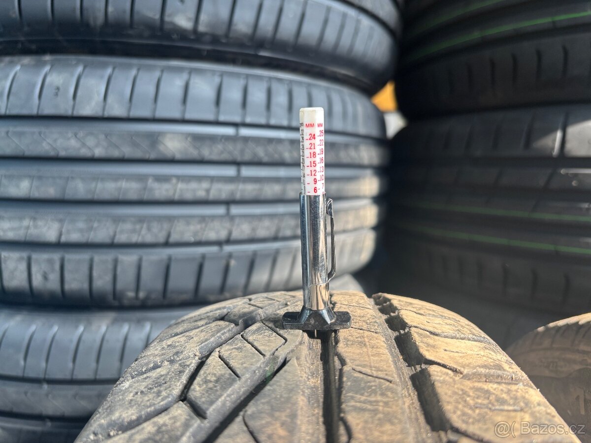 175/65 R14 82T Uniroyal RainExpert 3 - 4