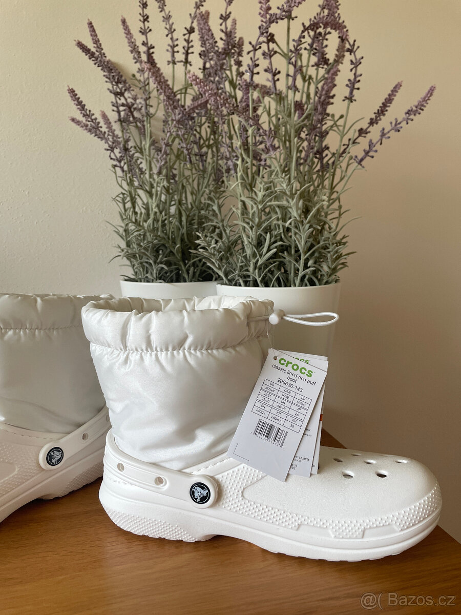 Bílé zimní kožíškové sněhule original Crocs, vel. 39 - 4
