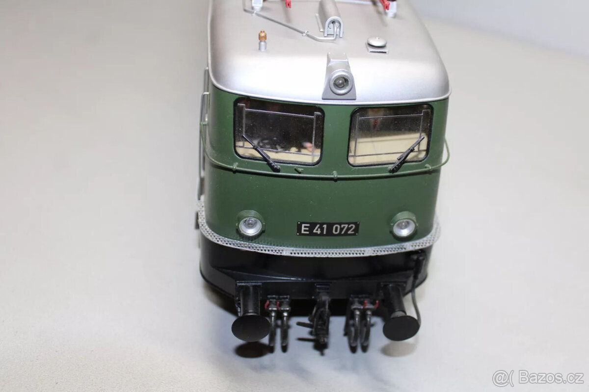 Digitální elektrická lokomotiva Kiss 245111 DCC řady E41 072 - 4