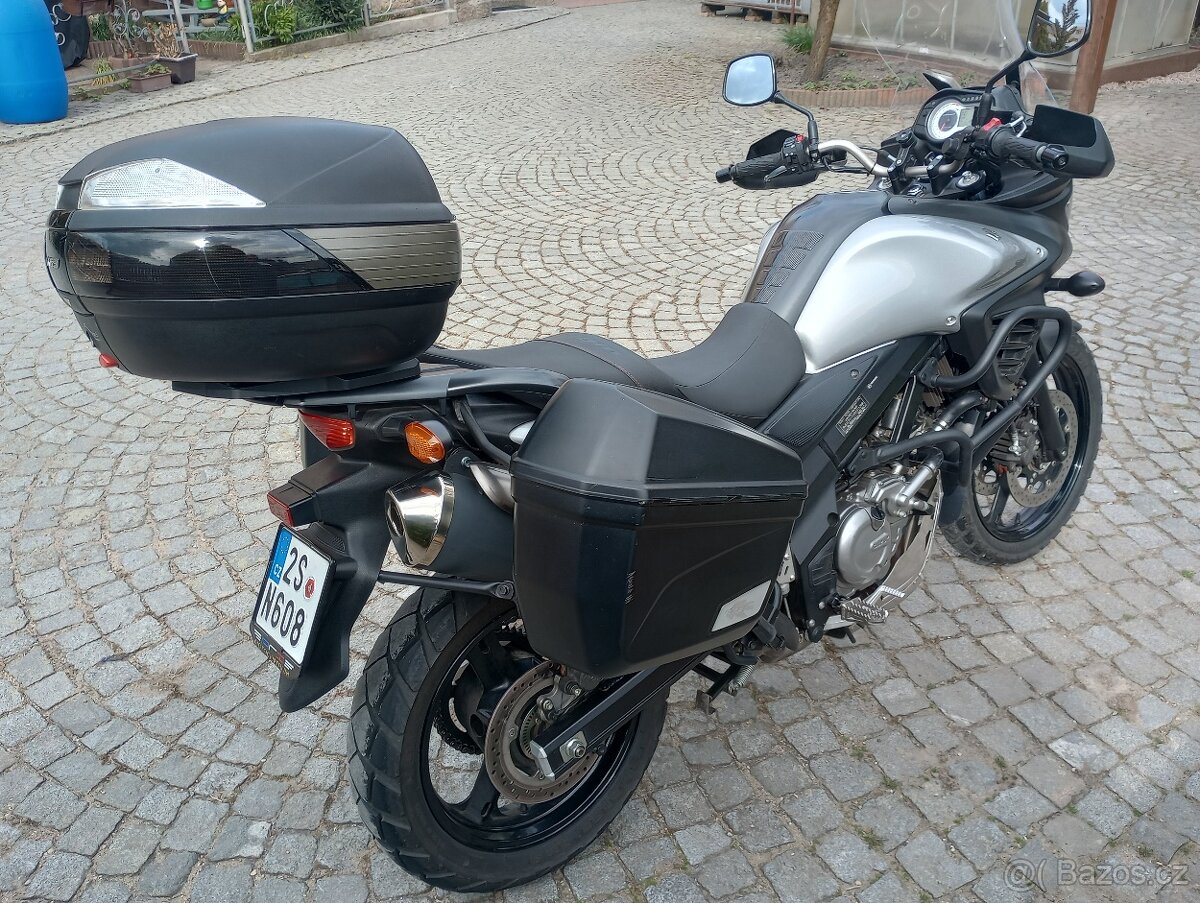 Suzuki DL-650A VStrom - 4