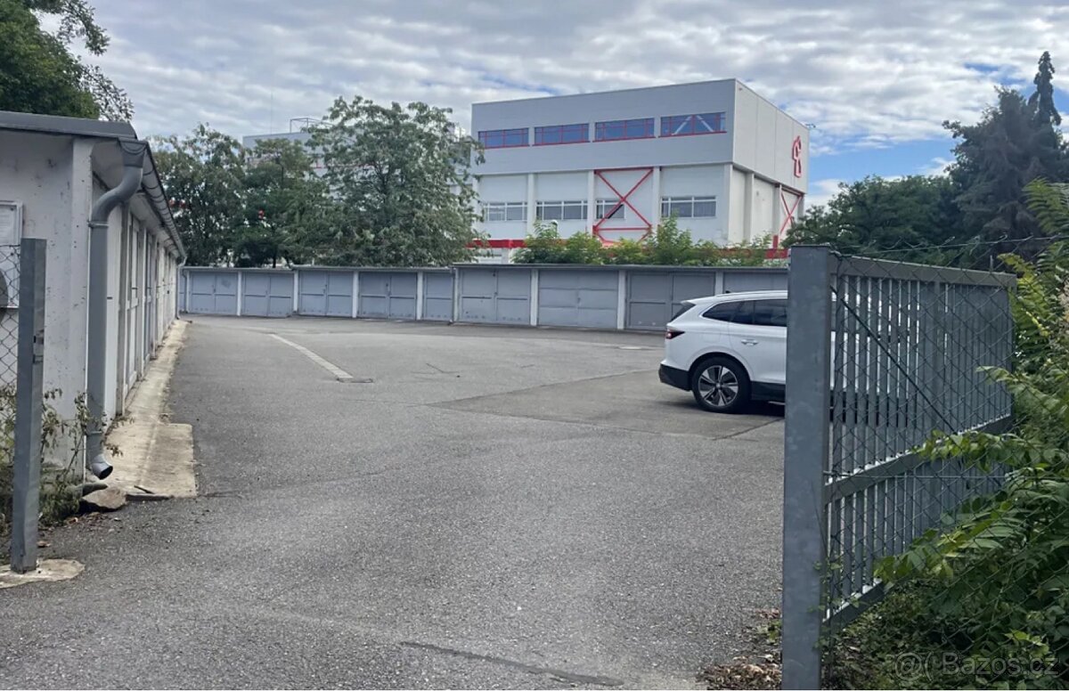 GARÁŽ BRNO ŠTÝŘICE - VSETÍNSKÁ, 18 m - 4