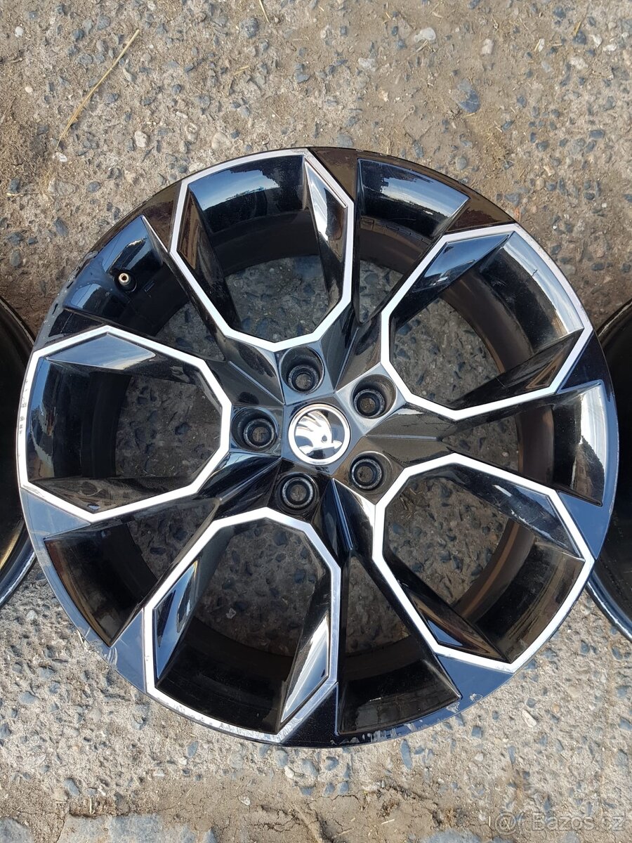 Sada ALU kol Škoda Octavia 3 RS 5x112 R19 - 4