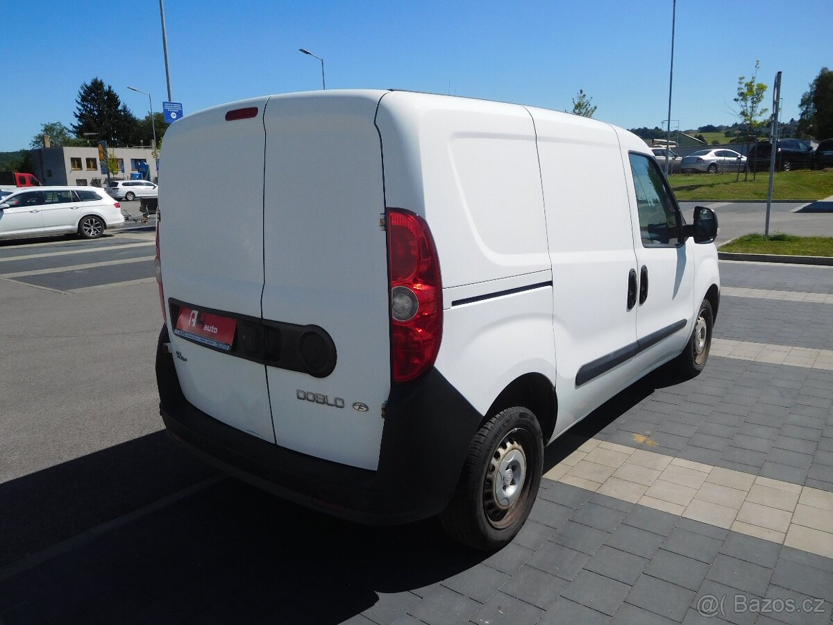 Fiat DOBLO Cargo 1.3 JTD 90 Multijet, Klima, Nové v ČR - 4