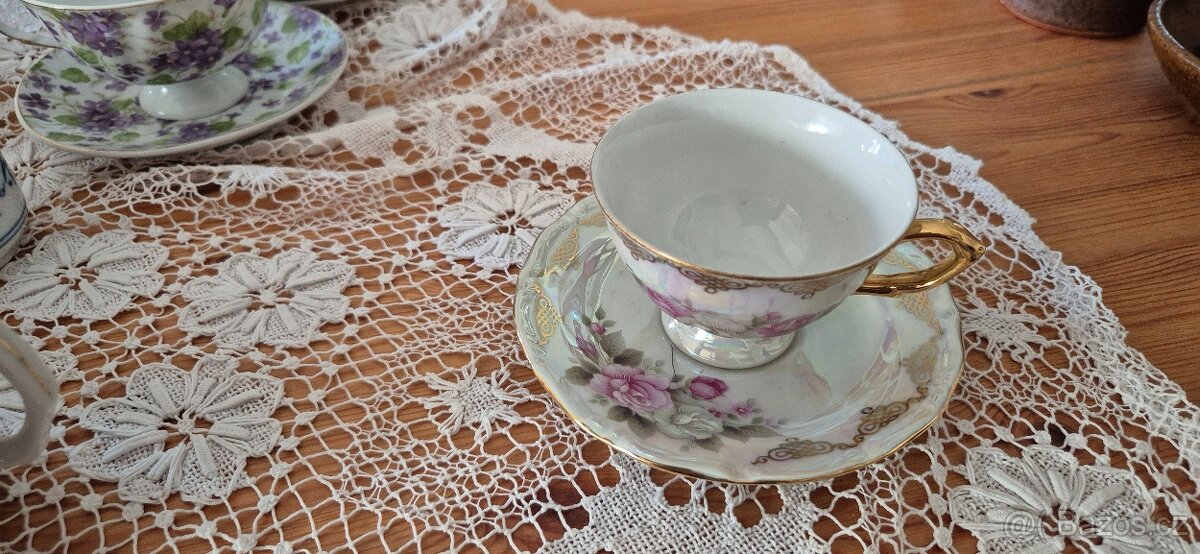 Krásné porcelánové hrníčky s podšálky 3 ks - 4