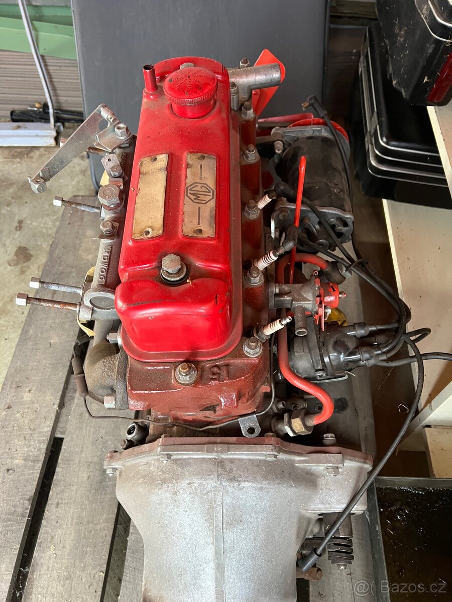MGA - motor 1600 a převodovka a další díly - 4