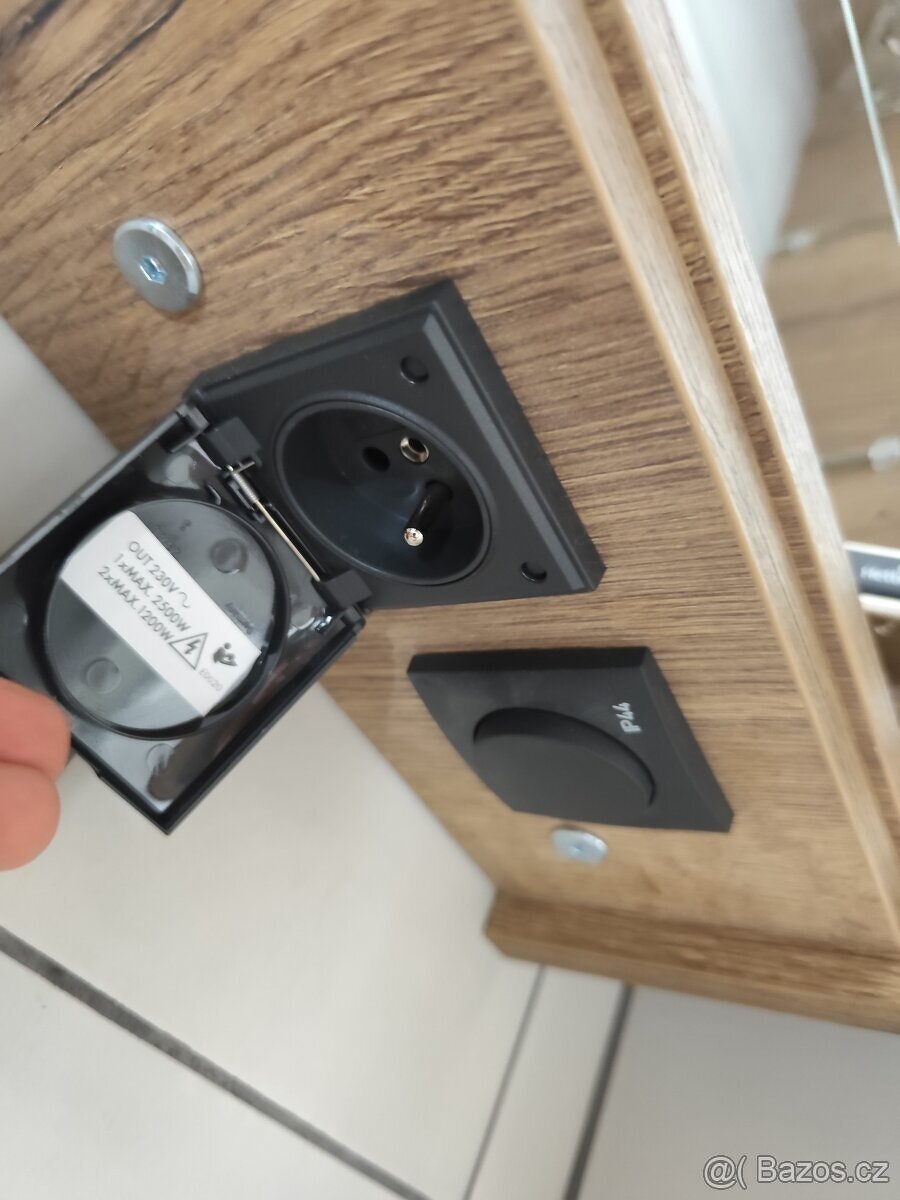 Koupelnová skříňka 80 cm dřevojas. - 4