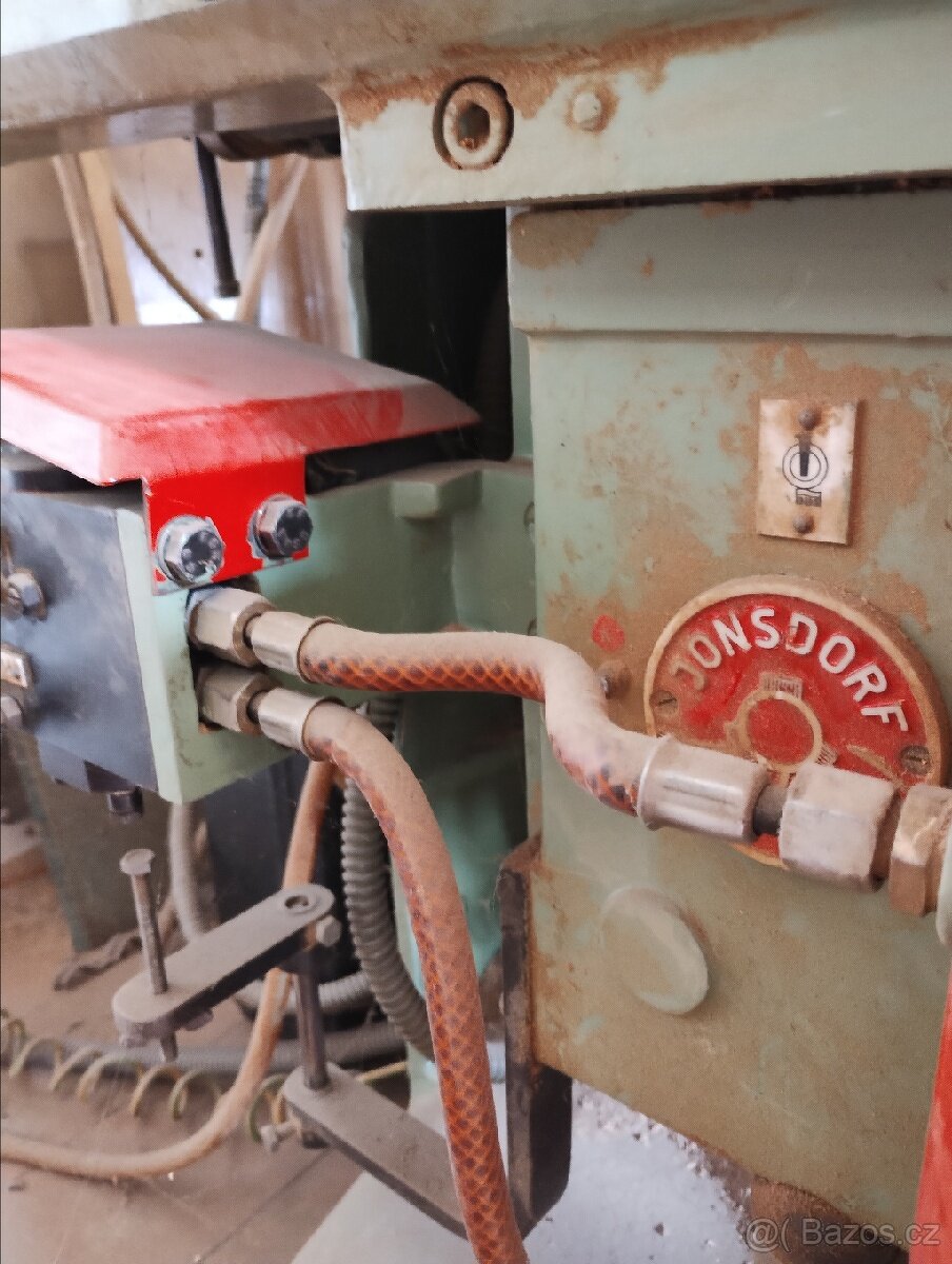 Vícevřetenova kolikovacka 3x přítlak - 4