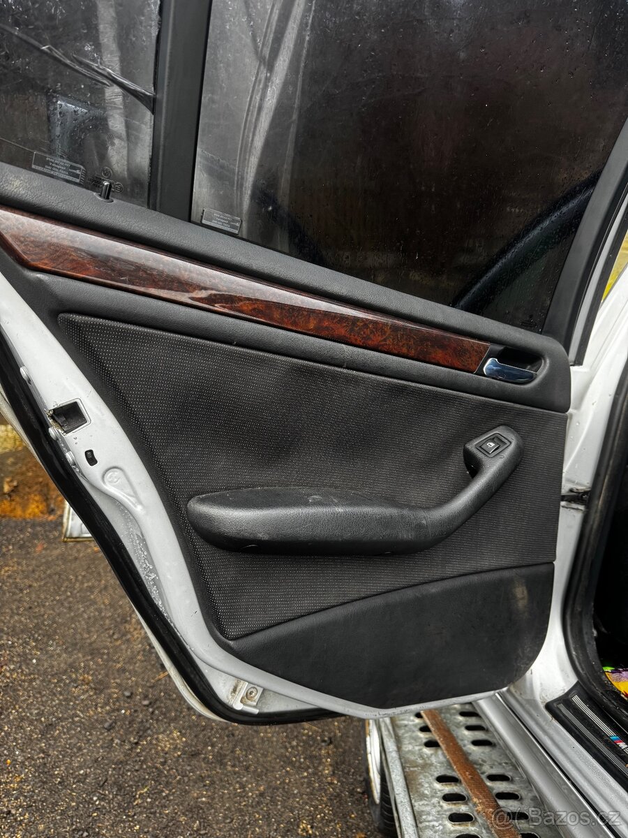 Bmw e46 sedan sport interiér - 4