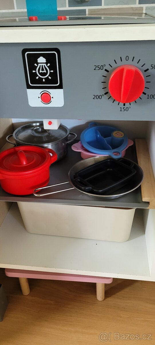 Dřevěná kuchyňka - 4