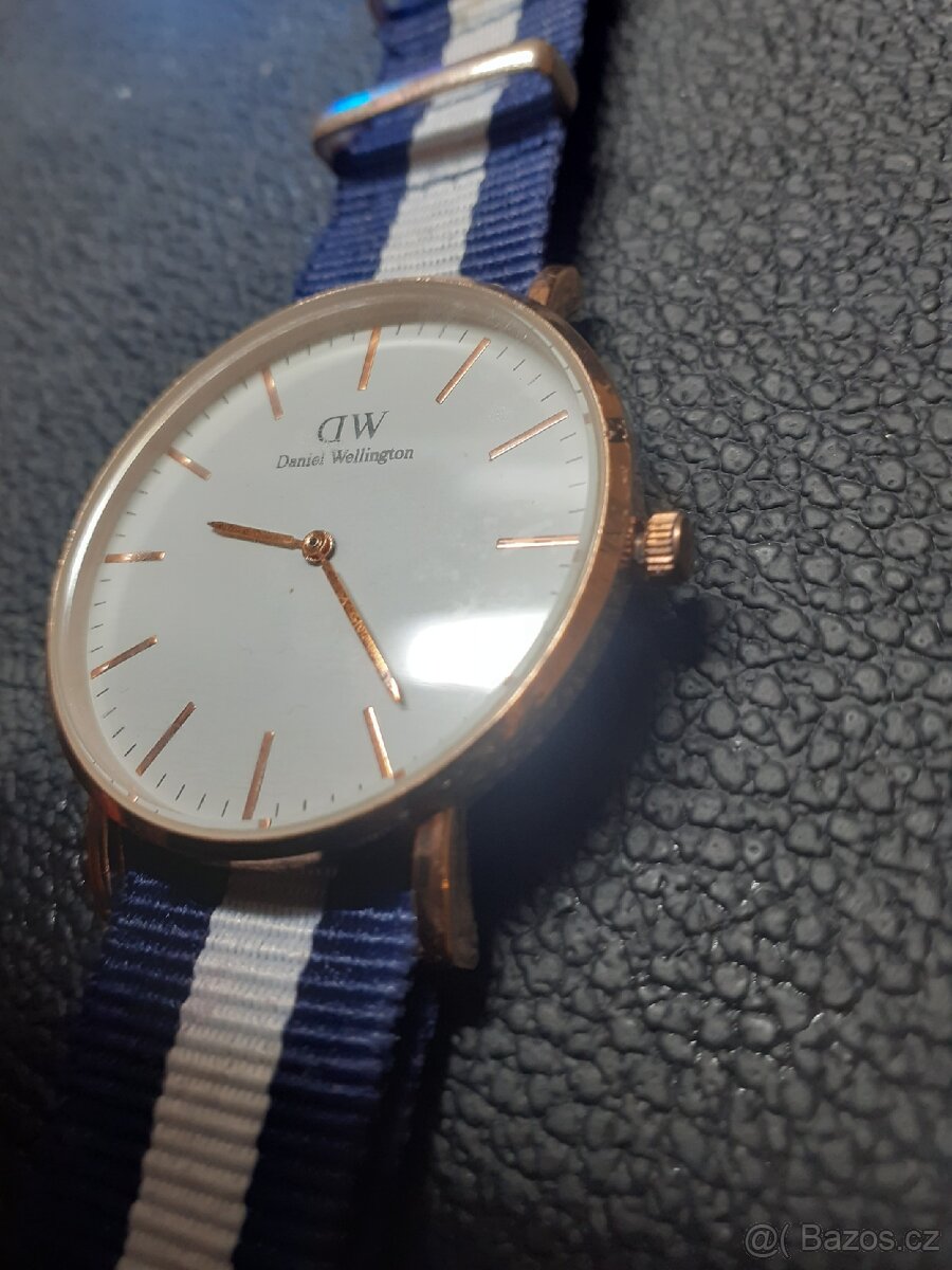 Prodám hodinky Daniel wellington - 4