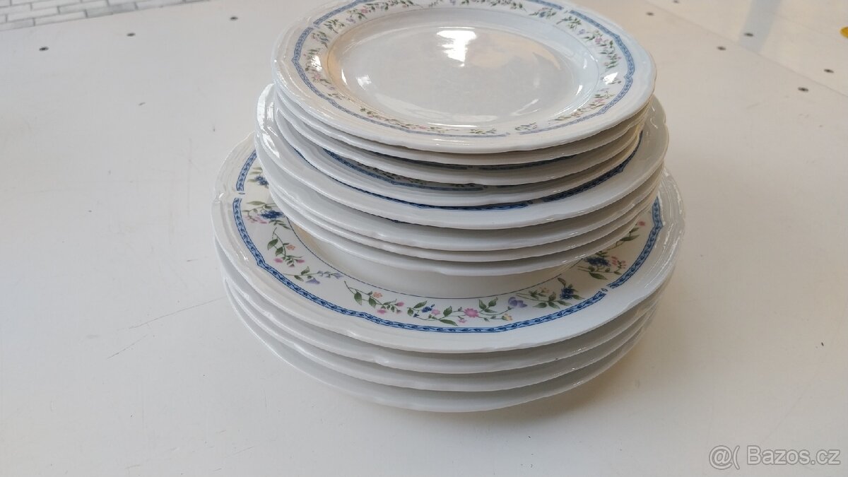 Talíře, šálky,talířová souprava - 4