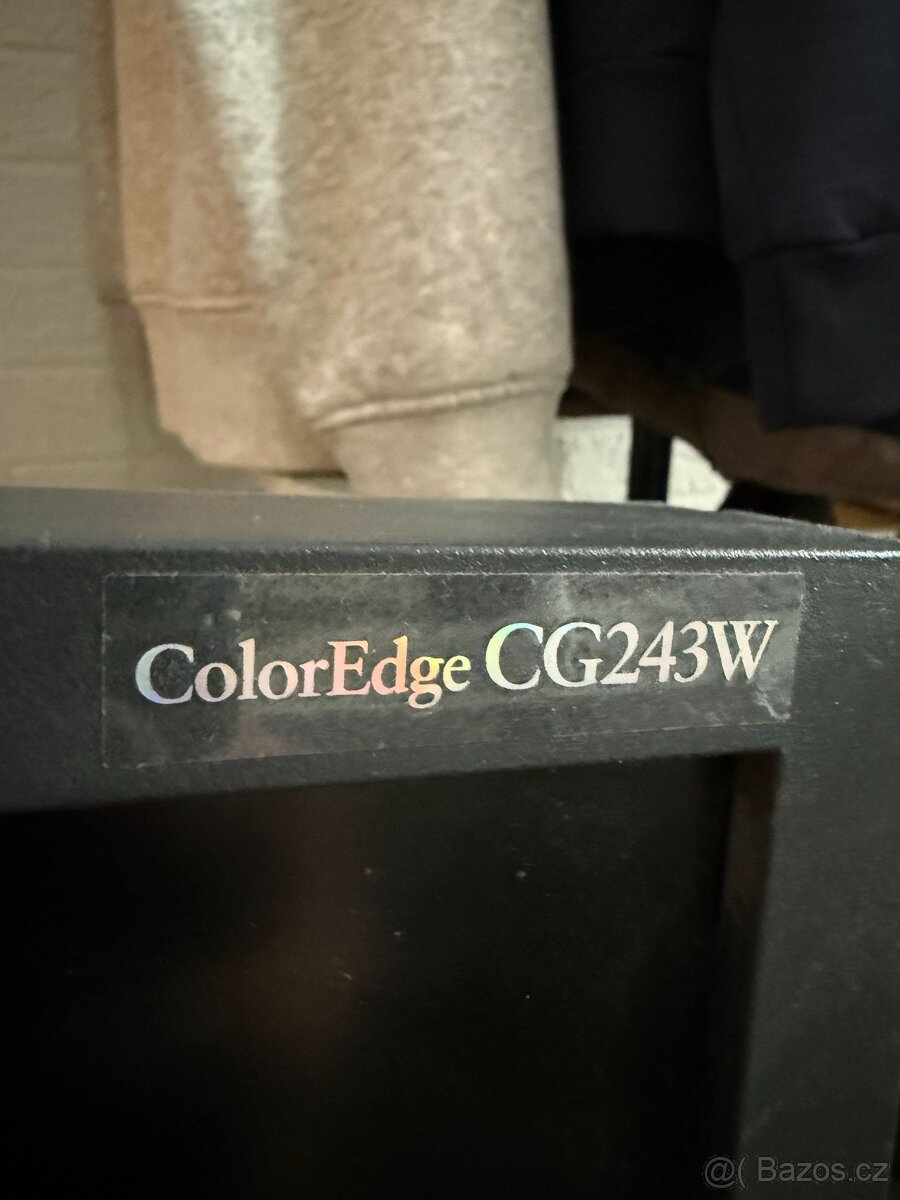 Monitor CG243W - 4