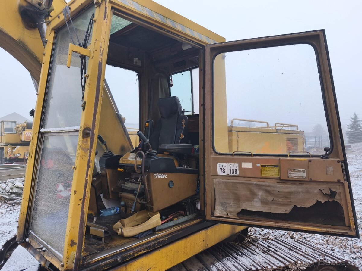 CATERPILLAR 215D LC - 4