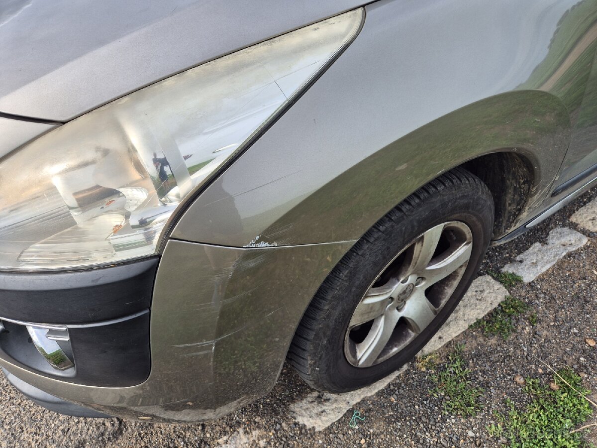 Peugeot 3008 1,6 benzín 2010 - 4